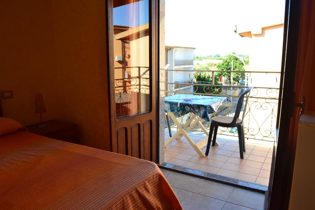 Sa Marina Bed and Breakfast La Caletta Εξωτερικό φωτογραφία